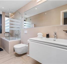 5 bedroom beachfront villa with heated pool near Omis, sleeps 9